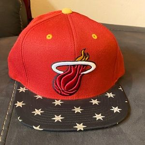 NWOT Mitchell & Ness NBA Miami Heat Reflective Star Snapback Cap Hat